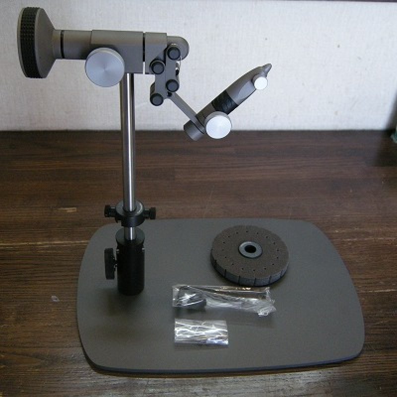 画像1: 【C&F】CFT-9000 "リファレンス"ペデスタル フライタイイングバイス (1)