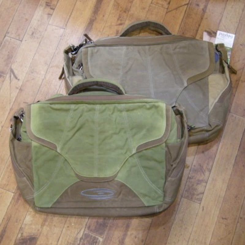 画像1: 【Fishpond】 SCCブリーフケース (30%OFF) (1)