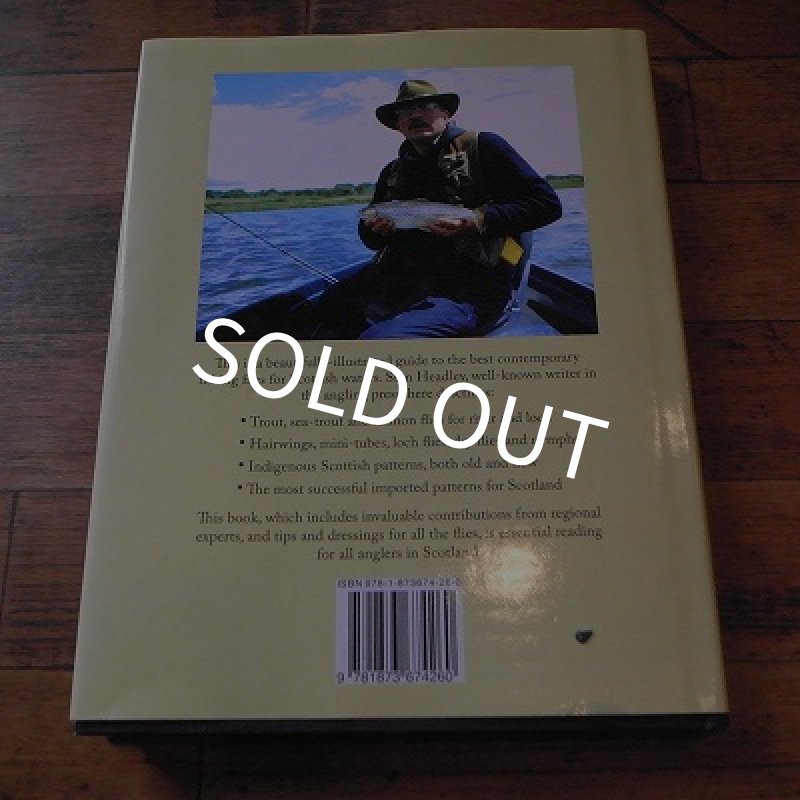 画像2: 【書籍】Trout＆Salmon  Flies of Scotland　（洋書） (2)