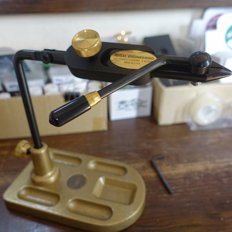 画像1: 【REGAL】Medallion Traditional Head Vise 