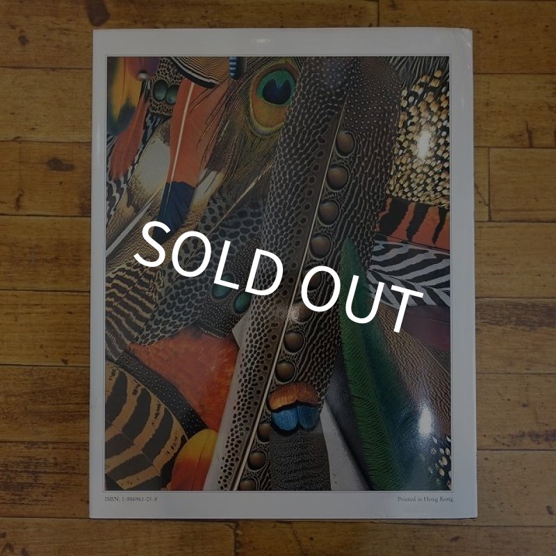 画像2: 【書籍】 Rare and unusual fly tying materials Vol.1 (USED) (2)