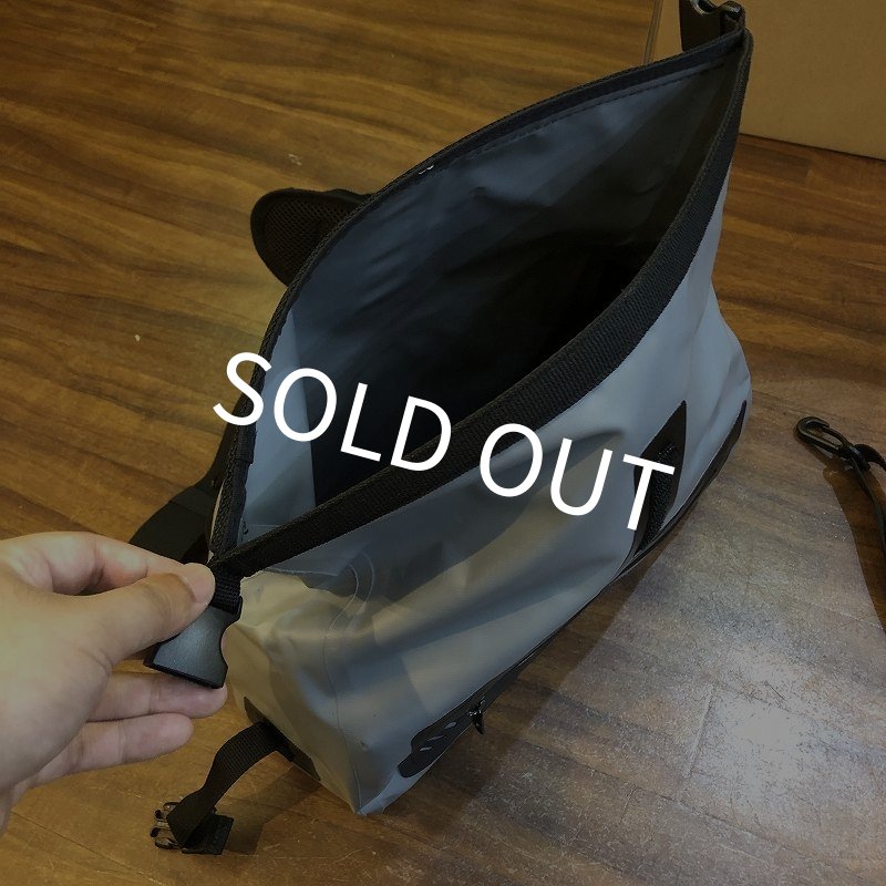 画像3: 【OPST】Rainforest Waterproof Waist - GreyBlack TwoTone (3)