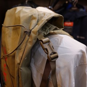 画像9: 【SIMMS】FLYWEIGHT PACK VEST - TAN(SALE)