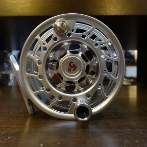 画像1: 【HATCH】ICONIC 5 PLUS REEL MA - CLEAR/RED
