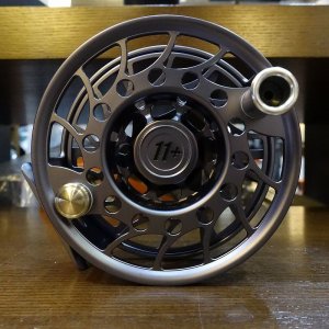 画像1: 【HATCH】ICONIC 11 PLUS REEL MA - GREY/BLACK