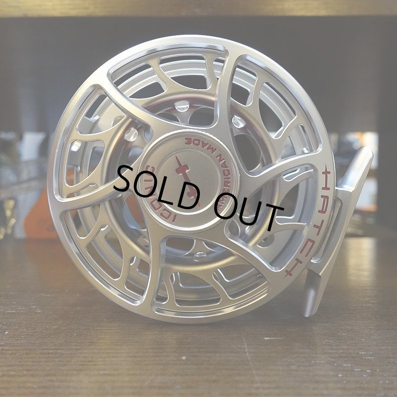 画像2: 【HATCH】ICONIC 5 PLUS REEL LA - CLEAR/RED (2)