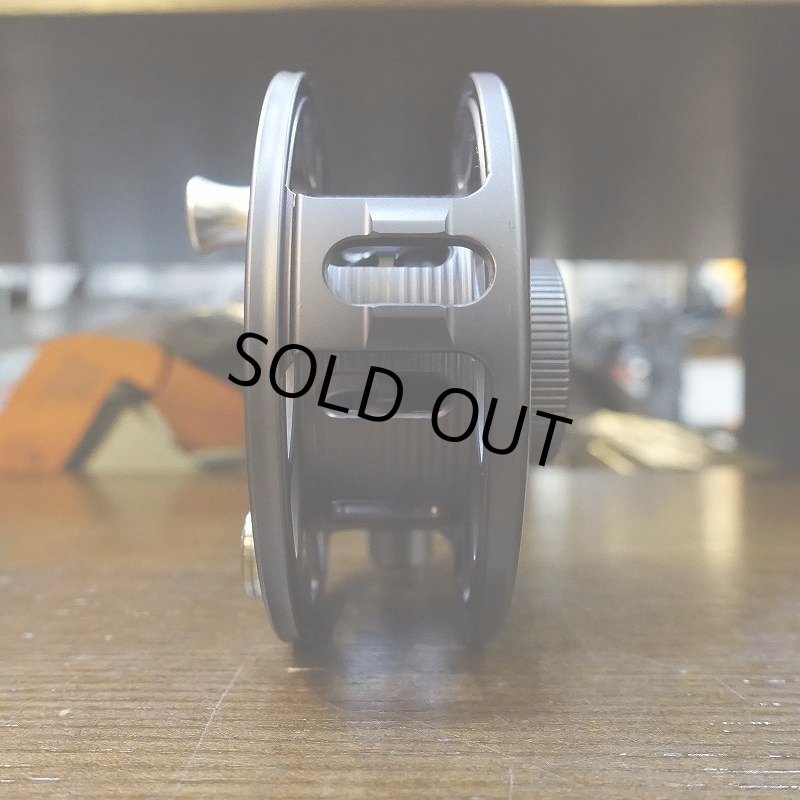 画像3: 【HATCH】ICONIC 3 PLUS REEL LA - GREY/BLACK (3)