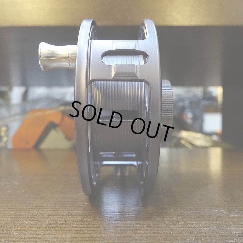 画像3: 【HATCH】ICONIC 7 PLUS REEL LA - GREY/BLACK (3)