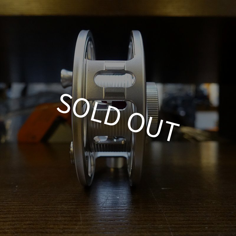 画像3: 【HATCH】ICONIC 4 PLUS REEL LA - CLEAR/RED (3)