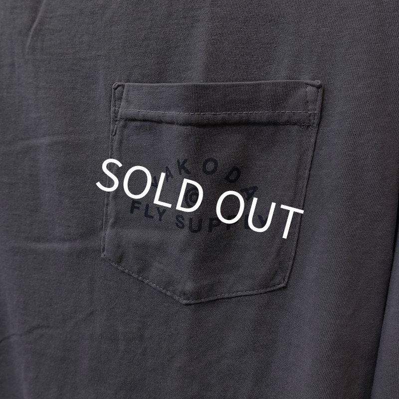 画像3: 【YAKODA】BADGE LONG SLEEVE POCKET TEE - GREY (3)