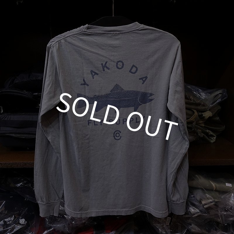 画像2: 【YAKODA】BADGE LONG SLEEVE POCKET TEE - GREY (2)