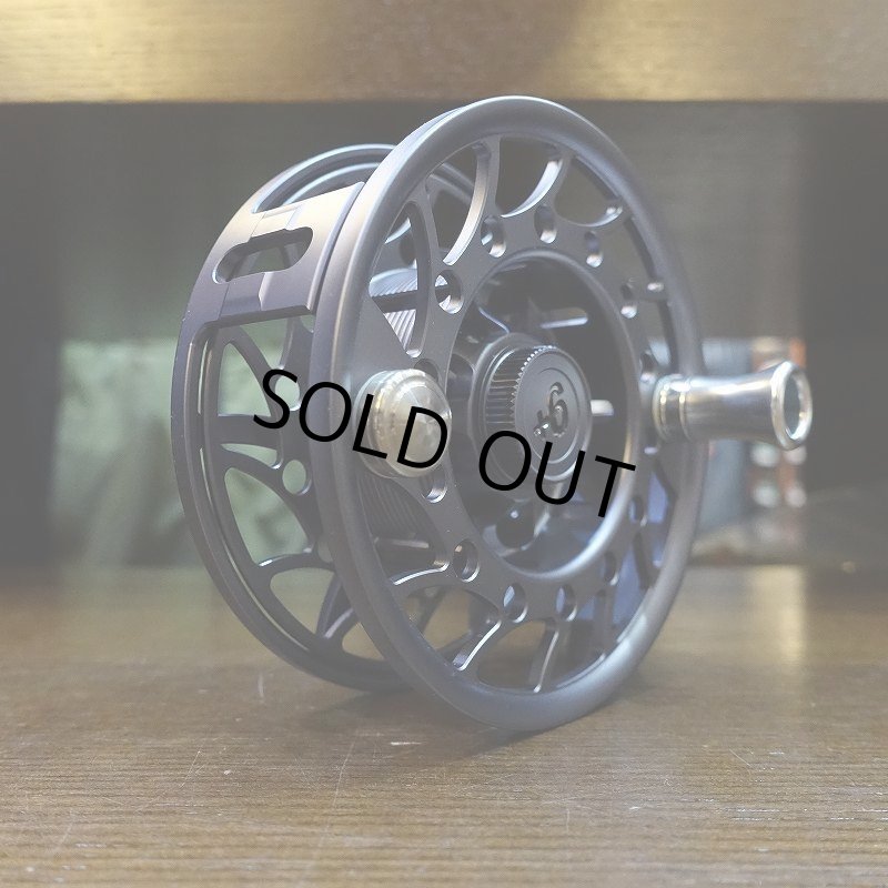 画像4: 【HATCH】ICONIC 9 PLUS REEL MA - GREY/BLACK (4)