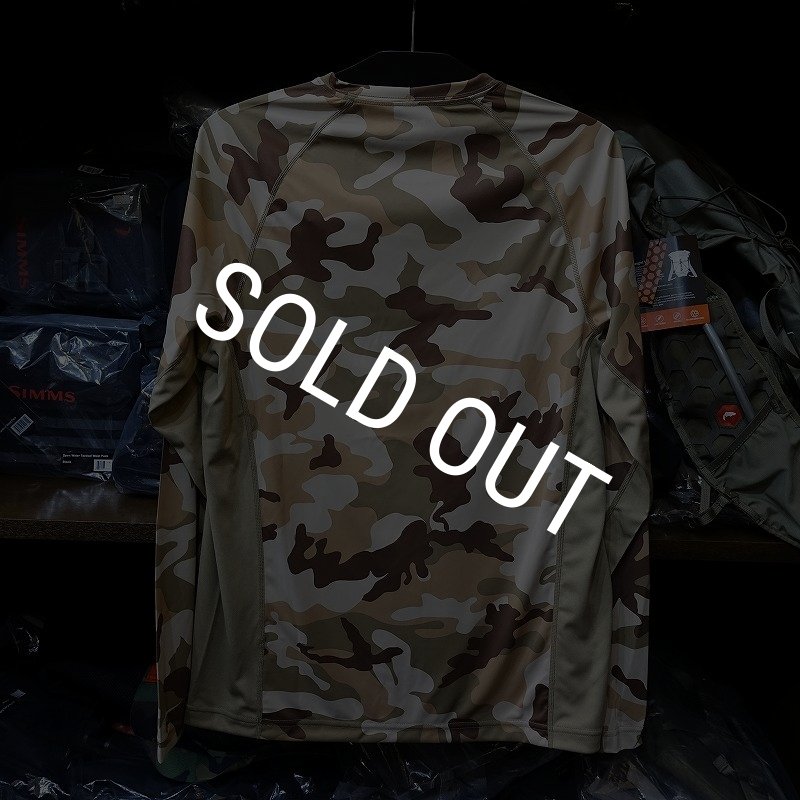 画像2: 【SIMMS】SOLARFLEX LS CREWNECK PRINT - WOODLAND CAMO SANDBAR(SALE) (2)