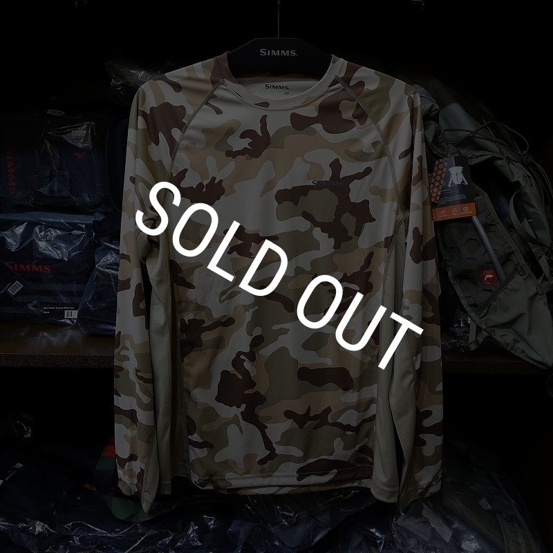 画像1: 【SIMMS】SOLARFLEX LS CREWNECK PRINT - WOODLAND CAMO SANDBAR(SALE) (1)