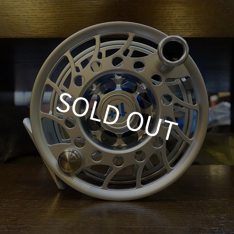 画像1: 【HATCH】ICONIC 11 PLUS REEL MA - CLEAR/BLUE (1)