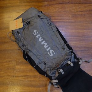 画像2: 【SIMMS】FLYWEIGHT BACKPACK - SMOKE