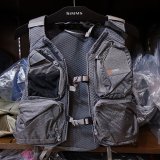 SIMMS フィッシングベスト | ドリーバーデン SIMMS 正規代理店