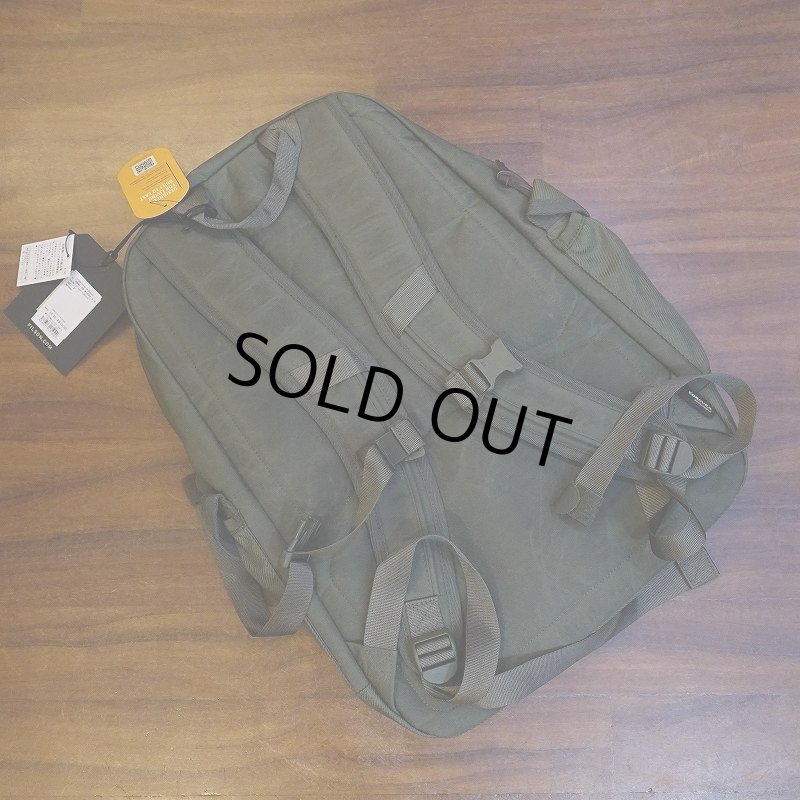 画像2: 【FILSON】SURVEYOR 36L BACKPACK - Service Green (2)