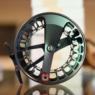 Lamson】 Purist1 日本限定品 レッド/ブラック - DOLLYVARDEN FLYSHOP