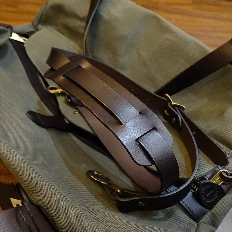 画像5: 【FILSON】MEDIUM RUGGED TWILL DUFFLE BAG - OTTER GREEN (5)