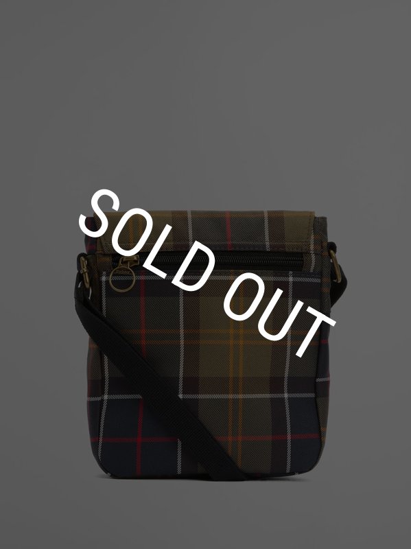 画像3: Barbour Torridon タータン クロスボディバッグ (3)