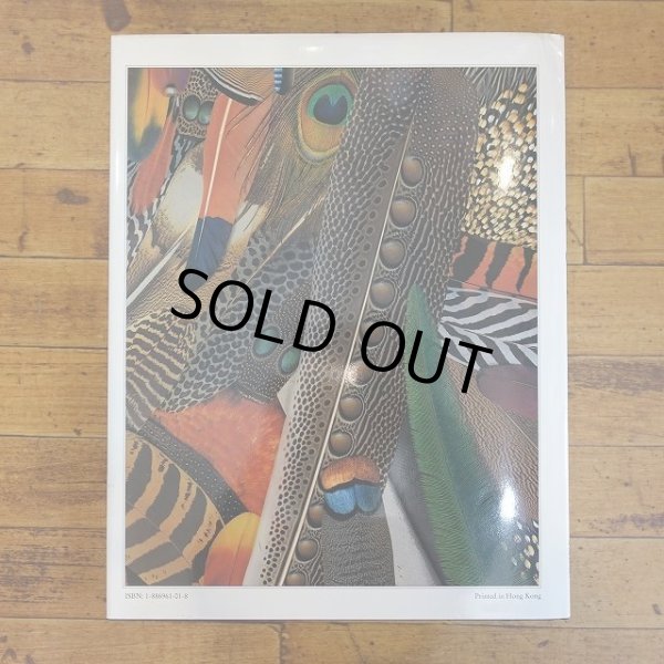 画像2: 【書籍】 Rare and unusual fly tying materials Vol.1 (USED) (2)