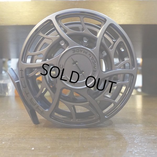 画像2: 【HATCH】ICONIC 9 PLUS REEL LA - GREY/BLACK (2)