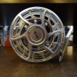 画像2: 【HATCH】ICONIC 5 PLUS REEL LA - CLEAR/RED (2)