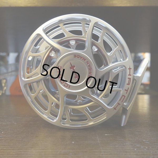 画像2: 【HATCH】ICONIC 5 PLUS REEL LA - CLEAR/RED (2)