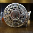 画像2: 【HATCH】ICONIC 4 PLUS REEL LA - CLEAR/RED (2)