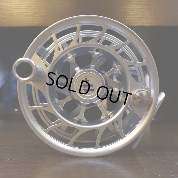 画像1: 【HATCH】ICONIC 11 PLUS REEL LA - CLEAR/BLUE (1)