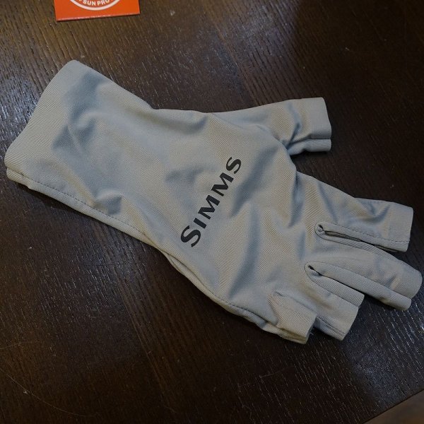 画像2: 【SIMMS】Solarflex Sun Glove - Sterling(SALE) (2)