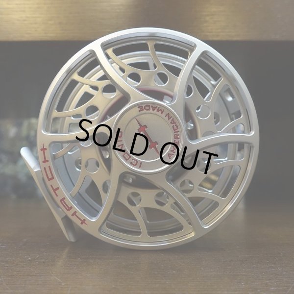 画像2: 【HATCH】ICONIC 11 PLUS REEL MA - CLEAR/RED (2)