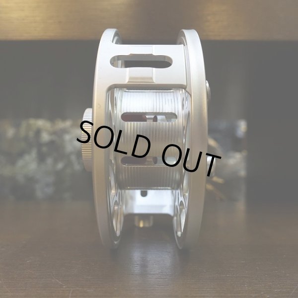 画像3: 【HATCH】ICONIC 11 PLUS REEL MA - CLEAR/RED (3)