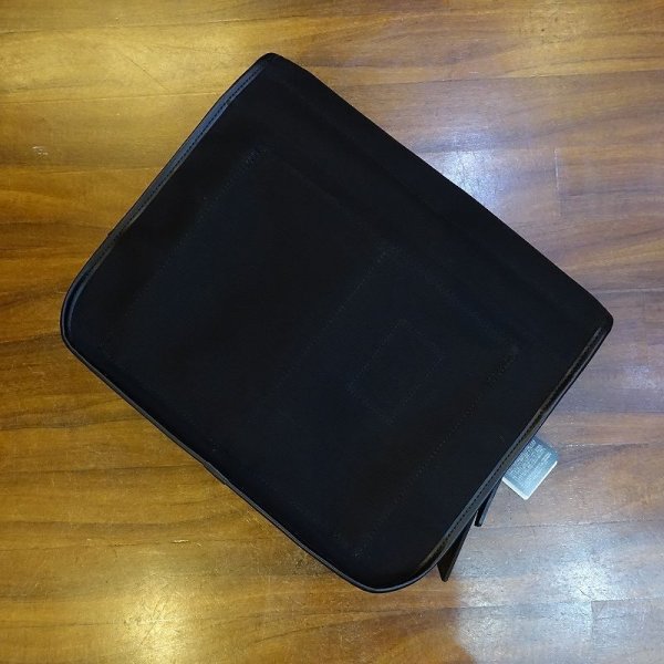 画像2: 【HARDY】TROUT FISHER BAG - JAPAN LIMITED Black/Black (2)