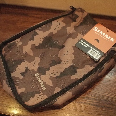 ２０１１ニューモデル　ＳＩＭＭＳ　バック関係順次入荷しております。
