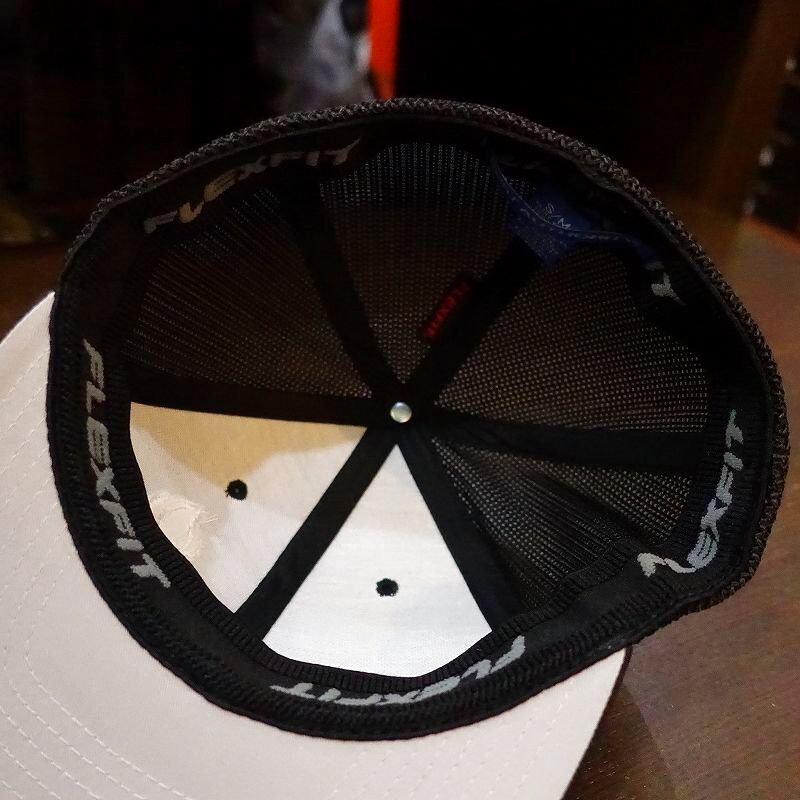 flexfit mesh cap