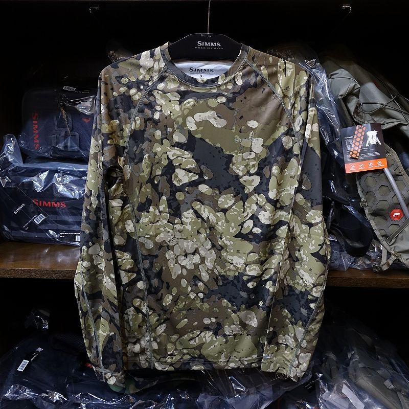 SIMMS】SOLARFLEX LS CREWNECK PRINT - RIPARIAN CAMO(SALE)