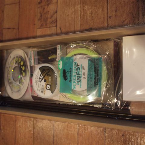 AXISCO】エイシス・フライフィッシングセット＃５ - DOLLYVARDEN FLY